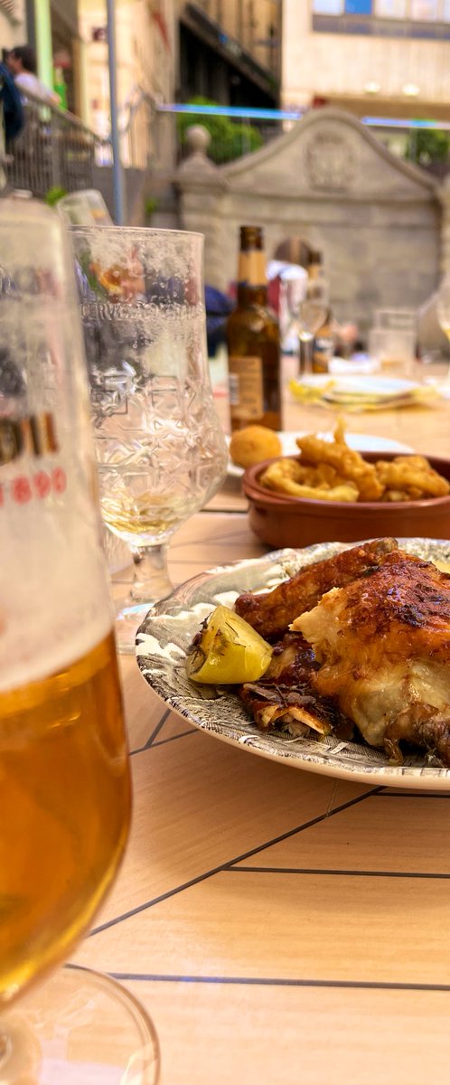 PardoMestre's tweet photo. #CanRamon lo milllor x festes 💟 https://t.co/HWNVd9JfYM