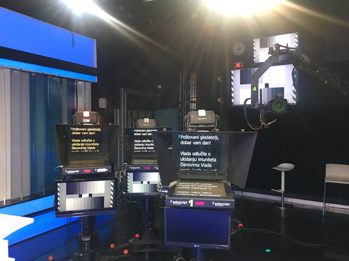 StimmeKroatiens's tweet photo. Die Kroatien Heute Nachrichten im neuen Design! -💫📺 - Unser neues Studio für die TV Nachrichten aus #Kroatien 🎥📟📡
#StimmeKroatiens #HRT4
Ab Montag on Air - Schaltet ein! 😀 https://t.co/Sk9Zt7MtTb
