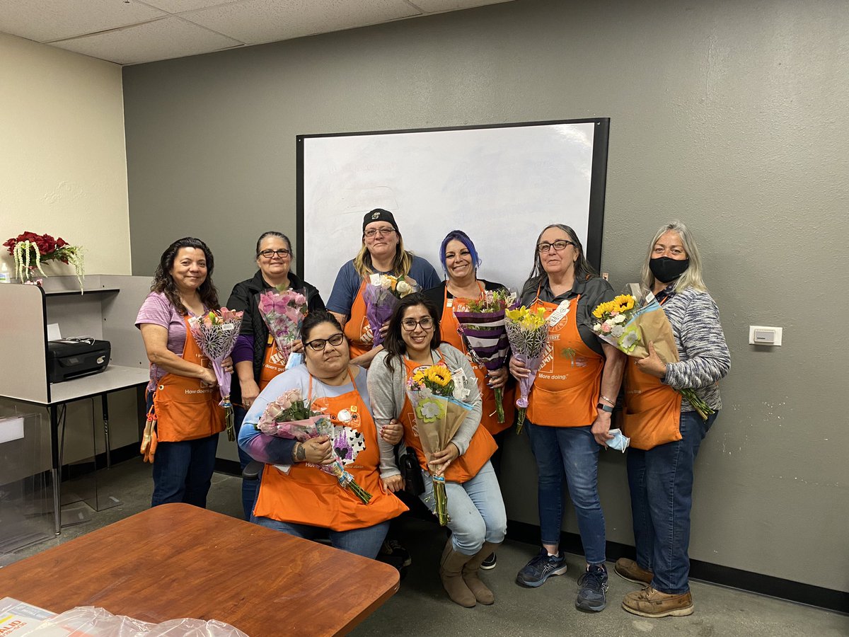 Edergsl's tweet photo. Happy Mother’s Day from your Gilroy Home Depot family. @ChrisNana6677 @Fabiana6677CXM @nelihernan6677 @Da_NOPS_GuY @VenturaIzaiah @MRSSAHD https://t.co/aUowHxdrZ2