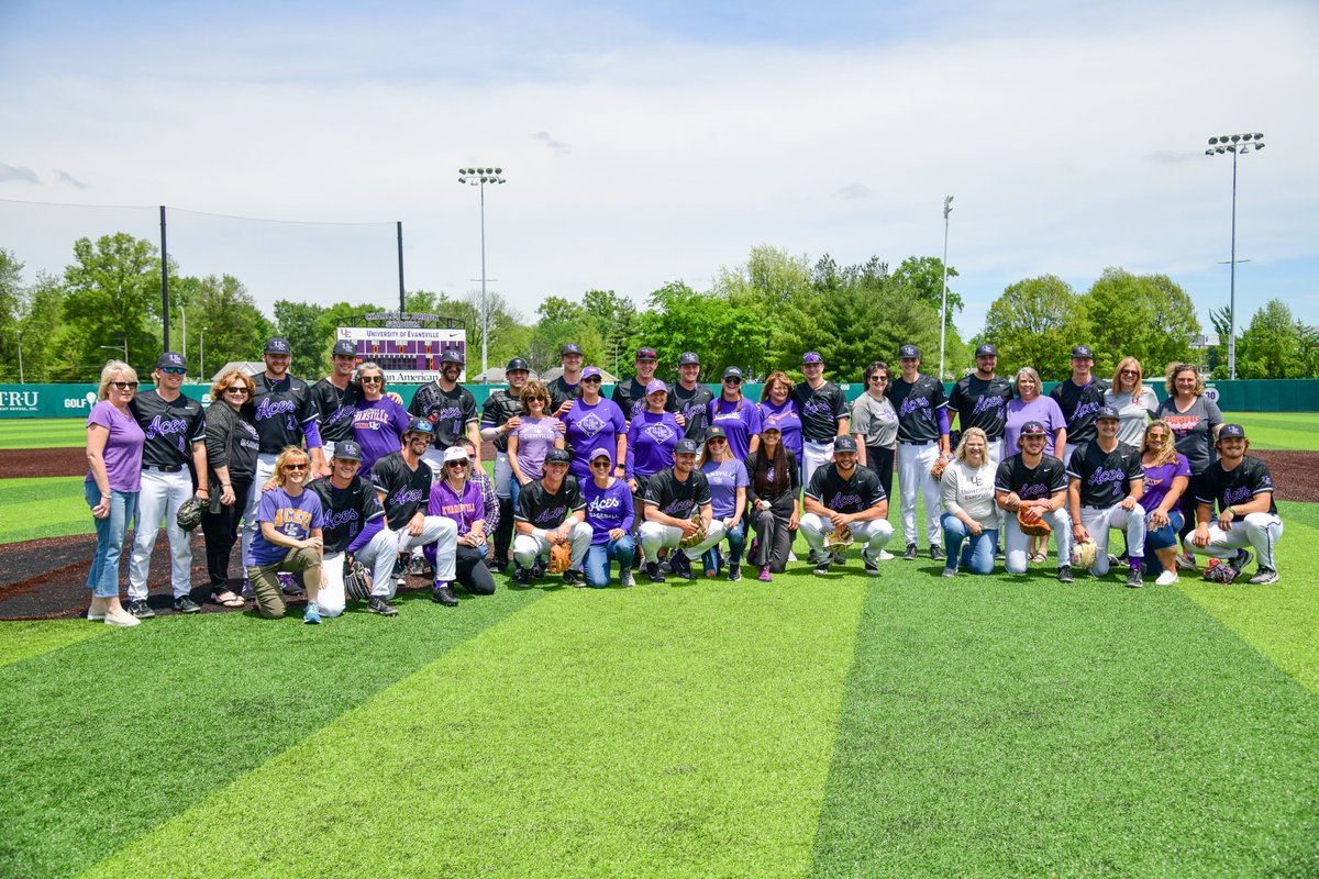 UEAthleticsBASE's tweet photo. Thank you to all of the moms!  Not only for throwing out the first pitch today, but for everything!  

⚾ #ForTheAces X #GUAC 🥑 https://t.co/JZTSXTcafo