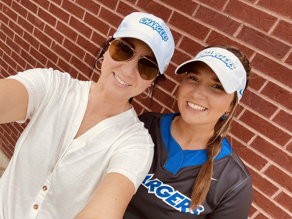 sgwaldrop's tweet photo. Happy Mother’s Day to the one who’s always there for me! The biggest heart &amp; sweetest soul. I love you Mom ❤️ https://t.co/AX6hOGrwGz