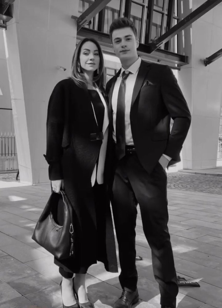 Günün kutlu olsun tatlım 🖤 

(#AyBer • #kardeşlerim • #RecepUsta • #AslıMavitan)