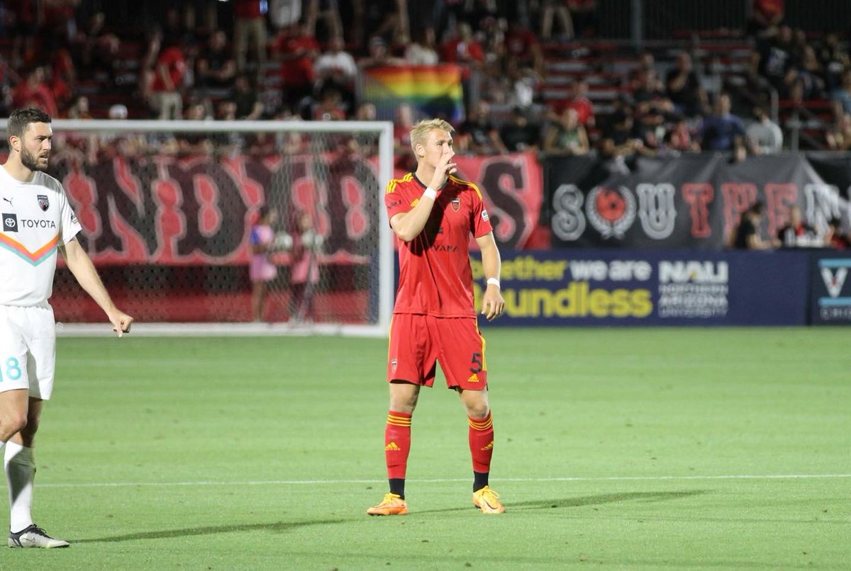 TalkRising's tweet photo. @HaugliSivert made his professional debut last night🔥💥 https://t.co/XPEcOND51q