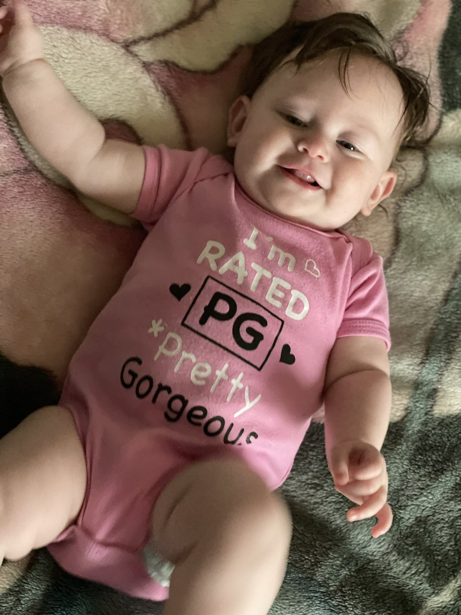 themelementspod's tweet image. Pretty good score at the Goodwill. Even came with a baby!