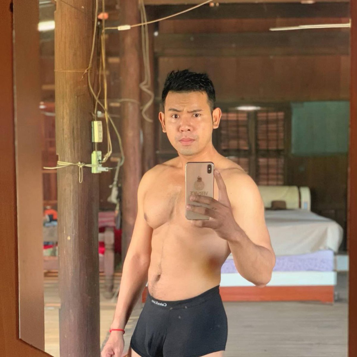 រីករាយថ្ងៃអាទិត្យអ្នកទាំងអស់គ្នា❤️☺️