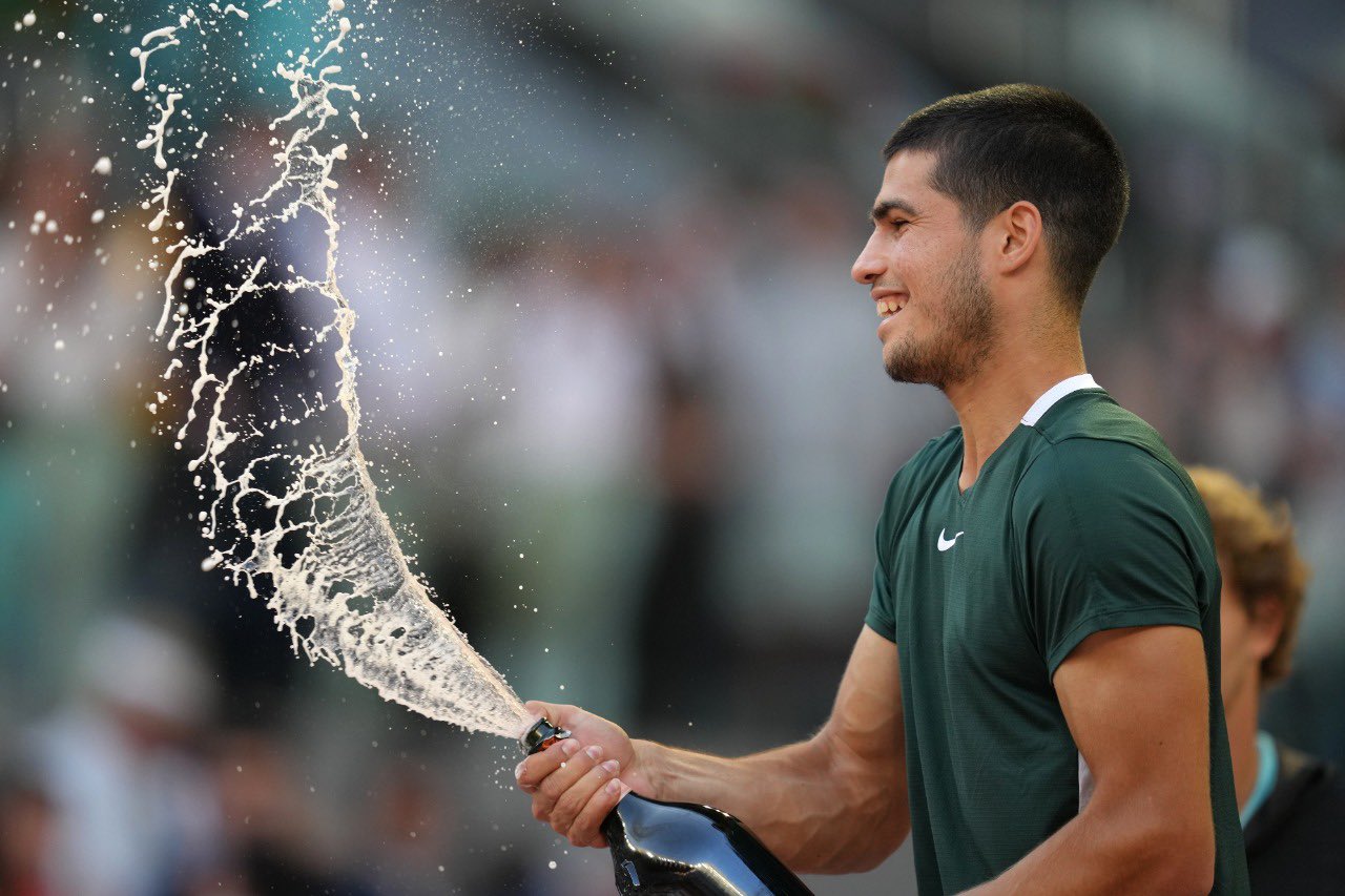 FSQW581X0AAh3Bh?format=jpg&name=large