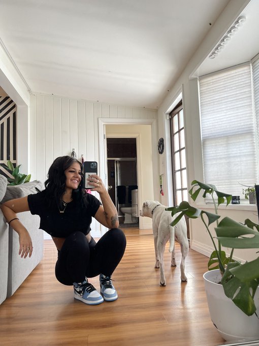 dog momma mother&rsquo;s day 🥰 but like if u ever sucked my tits txt me happy mother&rsquo;s day 🤷🏽&zwj;♀️💦 https://t