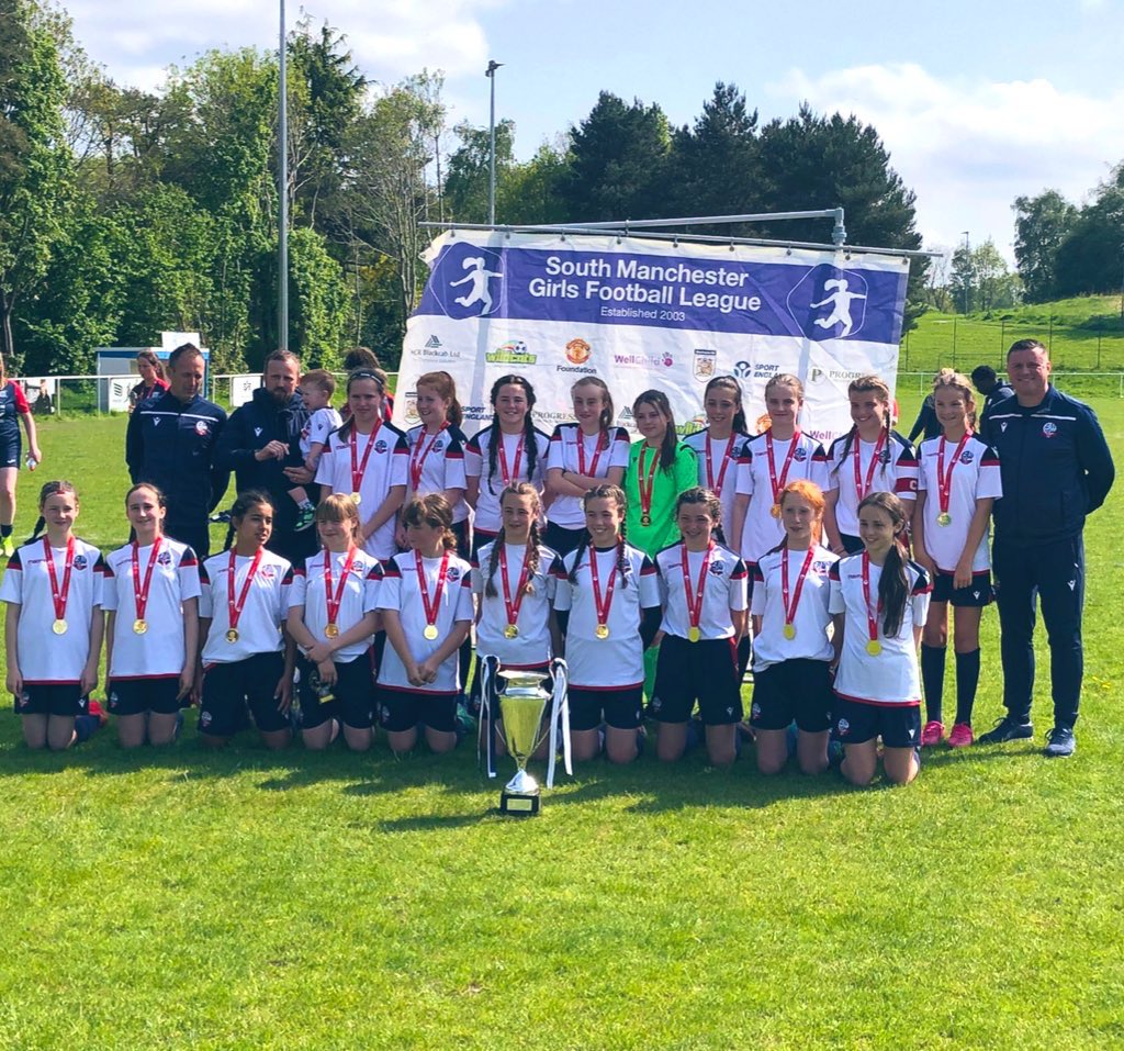 BWFCGirls's tweet photo. 🎉𝗖𝗵𝗮𝗺𝗽𝗶𝗼𝗻𝘀🎉

A massive congratulations to our U13’s on winning the @SMGFL2003 Under 14’s Challenge Cup🏆

Thank you to everyone who attended and showed their support👏

Also a massive thanks to @PNEWJFC for the game and good luck for the rest of your season⚽️

#BWFC https://t.co/lmsqH4AacX