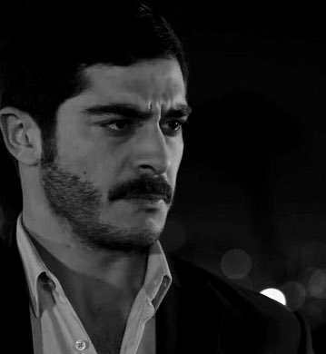 Grkmaytoll's tweet photo. “bana nasıl baktığını görmüyorum mu sanıyorsun ben senin gözünün içini görüyorum” #mahcel 🥀 https://t.co/PjhGDa7UqN
