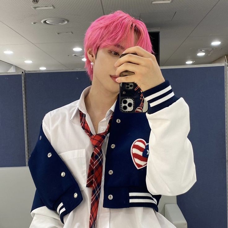 ⠀⠀    
⠀⠀    ❪ 벨. — 𝗓𝗈𝗈𝗺 % 𝗂𝗻 ,
⠀⠀    ✦' 𝘇𝗼𝗈𝗆 𝗈𝗎𝗍, 𝗈𝗸𝗮𝗒!
⠀⠀