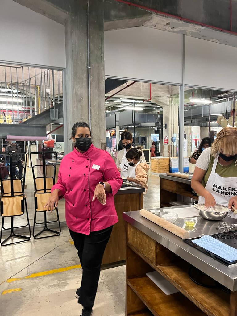 thecharmingchef's tweet photo. Hello new chef jacket
Hello hot pink 😍
@2200Fahrenheit hooked a girl up with the best fitted Chef jacket in all the land.

Ps. I can't stand still and I talk with my hands 

Also, Happy Mommy's Day to all the moms 🤍 https://t.co/BaNtwekLQz