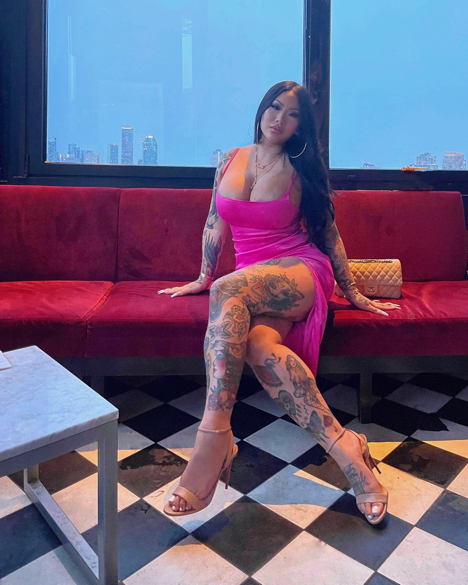 connperignon's tweet photo. La vie en rose 💕 https://t.co/YNSBucZRFV