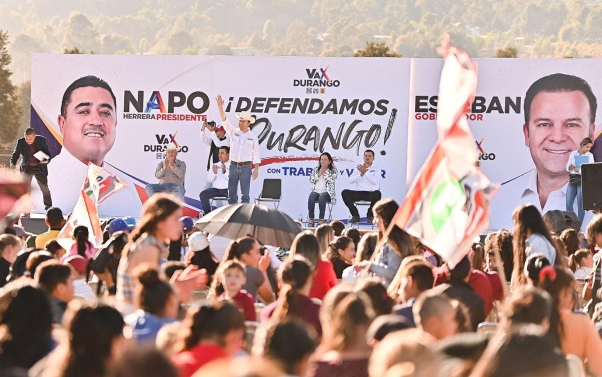 hermannlinden's tweet photo. El candidato a la gubernatura de #Durango @EVillegasV está de gira por la zona de las quebradas y en #Topia #Canelas y #Tamazula dejó clara la necesidad de mejorar las vías de comunicación para impulsar la economía y defender la salud de la región. https://t.co/PGx3Jl1waW