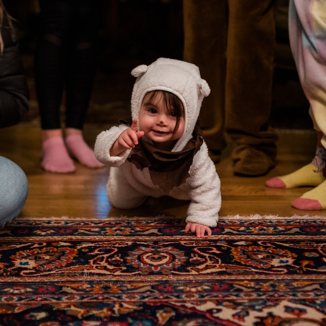 sofarsounds's tweet photo. Happy Mother's Day to all the mamas out there! 💗💐 We love when Sofar shows turn into a family event. 

📍: #SofarDenver
📸: Nikki A. Rae https://t.co/lI54YwQaZh