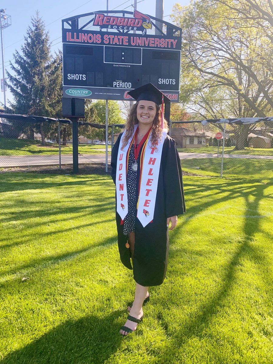 Redbird_Soccer's tweet photo. 👩‍🎓 𝗚𝗥𝗔𝗗 𝗕𝗜𝗥𝗗𝗦! 🎓

Congratulations to Logan Ziegler on graduating with a degree in Molecular and Cellular Biology and a minor in Chemistry! Logan was also one of Illinois State’s 14 Bone Scholars, the university’s highest academic honor. Best of luck! https://t.co/FzORSgf4ZX