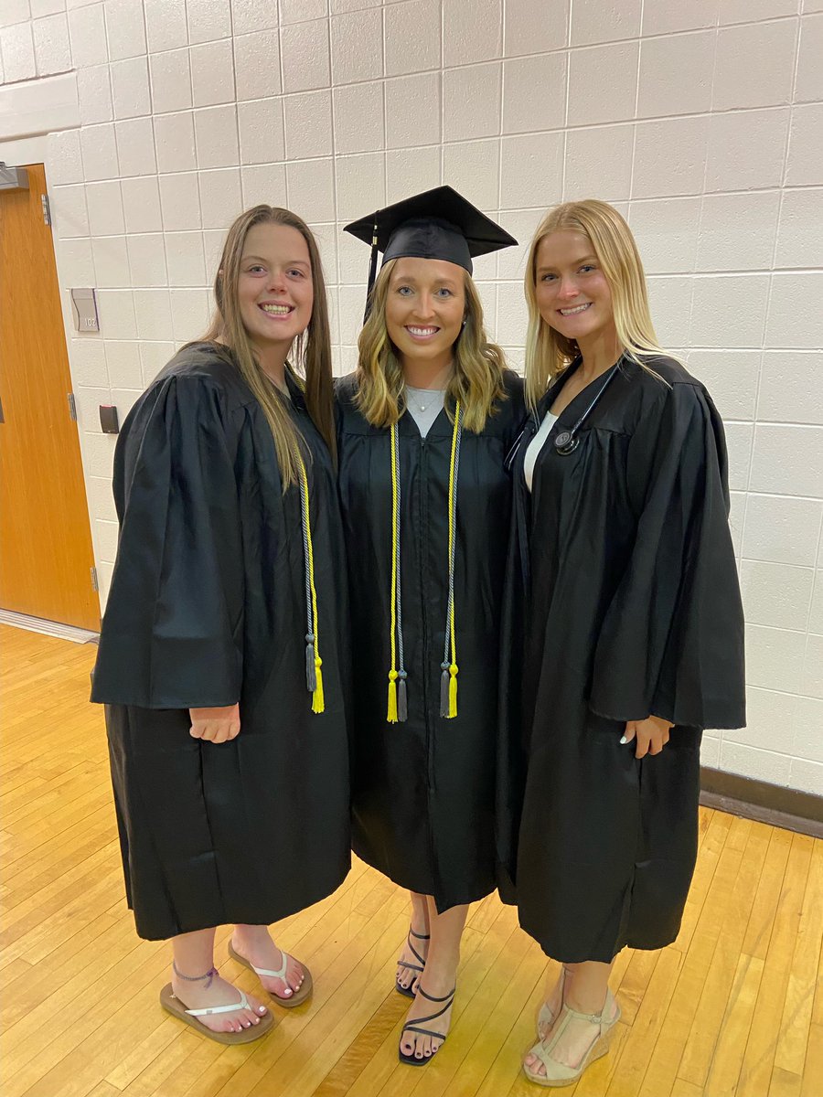 CONGRATS to our Bisons 4Life! We are so proud of you! 🎓💜🤩 

<a href="/Kamrie_Rich/">Kamrie Rich</a> - Exercise Science
<a href="/katie_turner31/">katie turner</a> - Elementary Ed
<a href="/AVetula/">Amy Vetula 🌸</a> - Nursing 

#Rockstars #ScholarAthletes