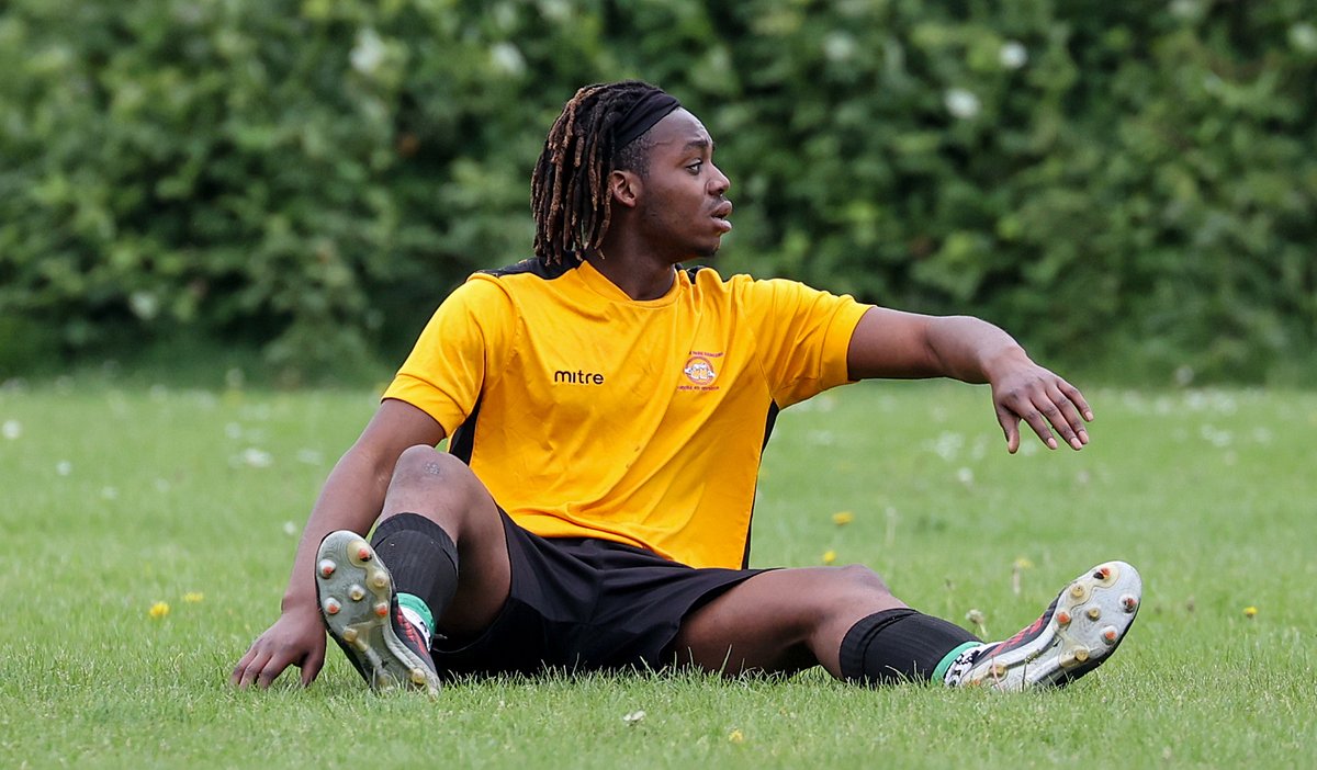 Some snaps from:

𝐏𝐫𝐢𝐧𝐜𝐞𝐬 𝐏𝐚𝐫𝐤 𝐑𝐚𝐧𝐠𝐞𝐫𝐬 𝟐 - 𝟐 𝐌𝐨𝐫𝐠𝐚𝐧 𝐀𝐭𝐡𝐥𝐞𝐭𝐢𝐜  

Liverpool Business Houses League

Division 4

Venue: Thomas Lane     08/05/2022