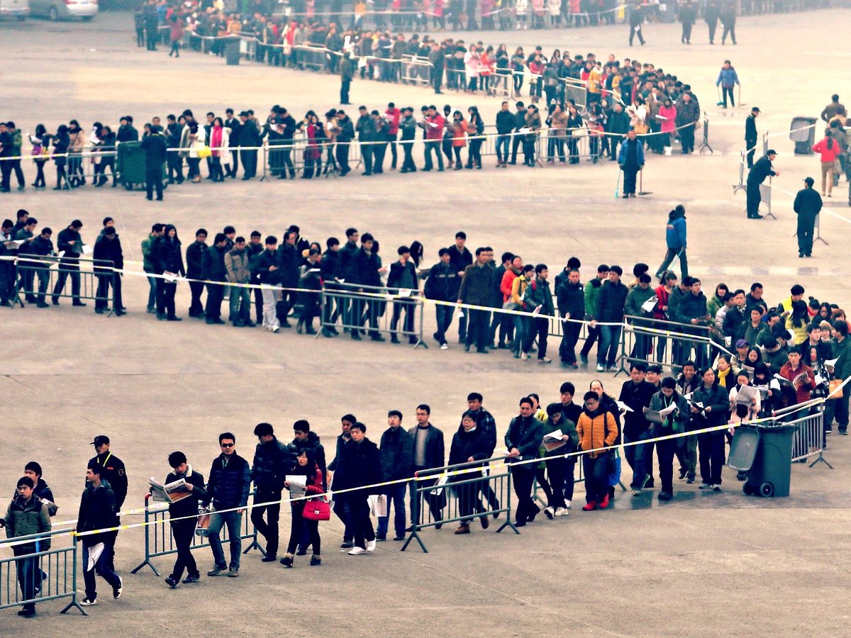 RT @EvanMarinofsky: The line outside TD Garden to donate blood to Patrice Bergeron https://t.co/EYCqPr8Tlj