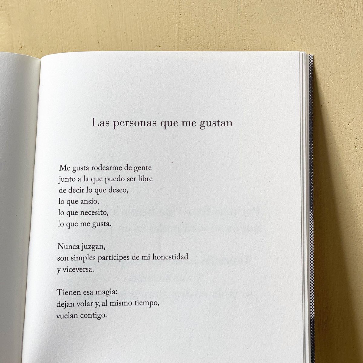 miguelgane's tweet photo. De mi libro, #OjosDeSol. 

💛 https://t.co/oSaMlg3xAA