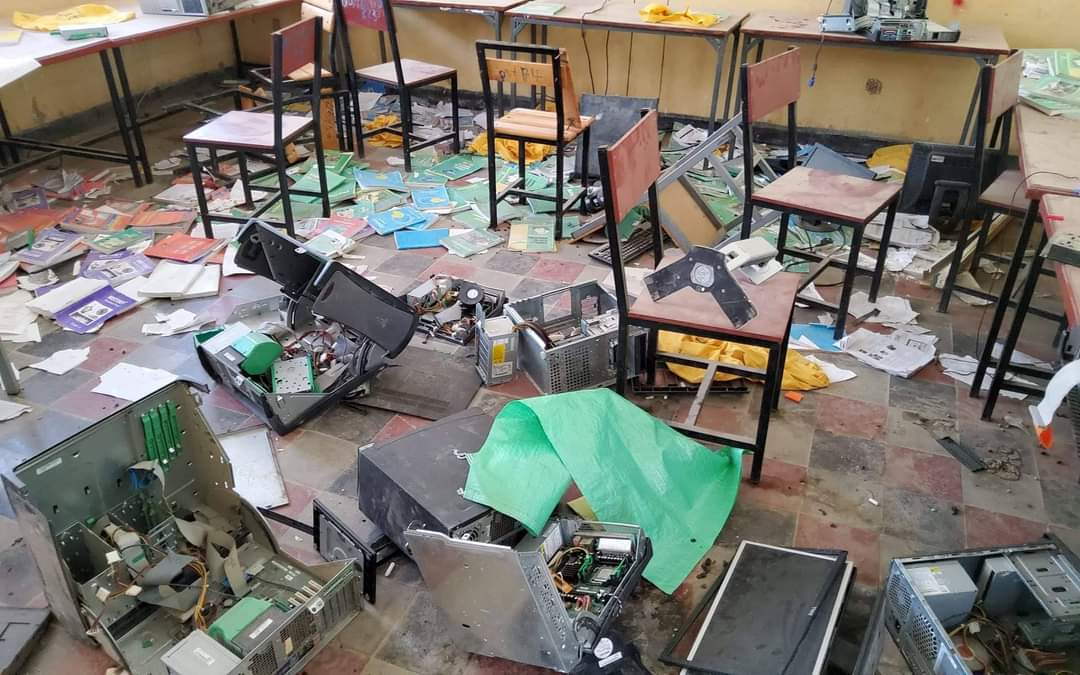 Adem13523659's tweet photo. #TPLFterrioristgroup distract#highSchools'.
#Several innocent children and women displaced from Erebti, Abala ,konaba&amp;Barahle due to massive distraction through artillery weapon #already public property and assets are out of use ‼#Active recovery and rehabilitation required ‼ https://t.co/PciO88LKJ5