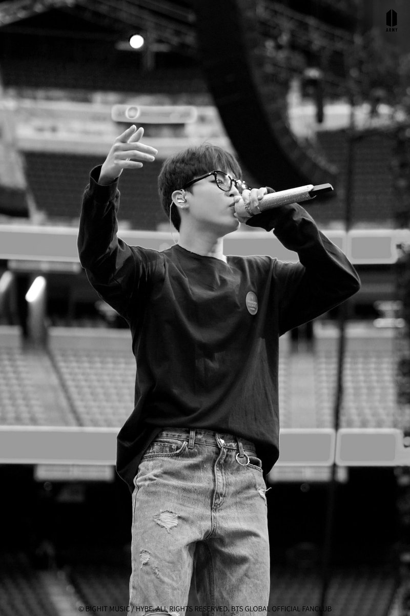 pjm_rus's tweet photo. [📸 ФОТО] BTS PTD On Stage - LAS VEGAS Sound Check Photo Sketch 1 &amp; 2 | Чимин

My favorite trending song is #WithYou by #BTSJIMIN #JIMIN (@BTS_twt) and Sungwoon https://t.co/h7aOOW4OII