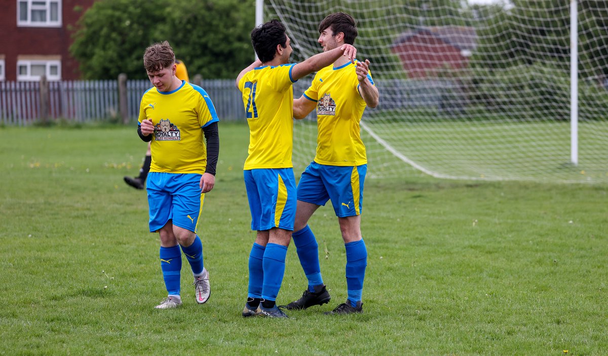 Some snaps from:

𝐏𝐫𝐢𝐧𝐜𝐞𝐬 𝐏𝐚𝐫𝐤 𝐑𝐚𝐧𝐠𝐞𝐫𝐬 𝟐 - 𝟐 𝐌𝐨𝐫𝐠𝐚𝐧 𝐀𝐭𝐡𝐥𝐞𝐭𝐢𝐜  

Liverpool Business Houses League

Division 4

Venue: Thomas Lane     08/05/2022