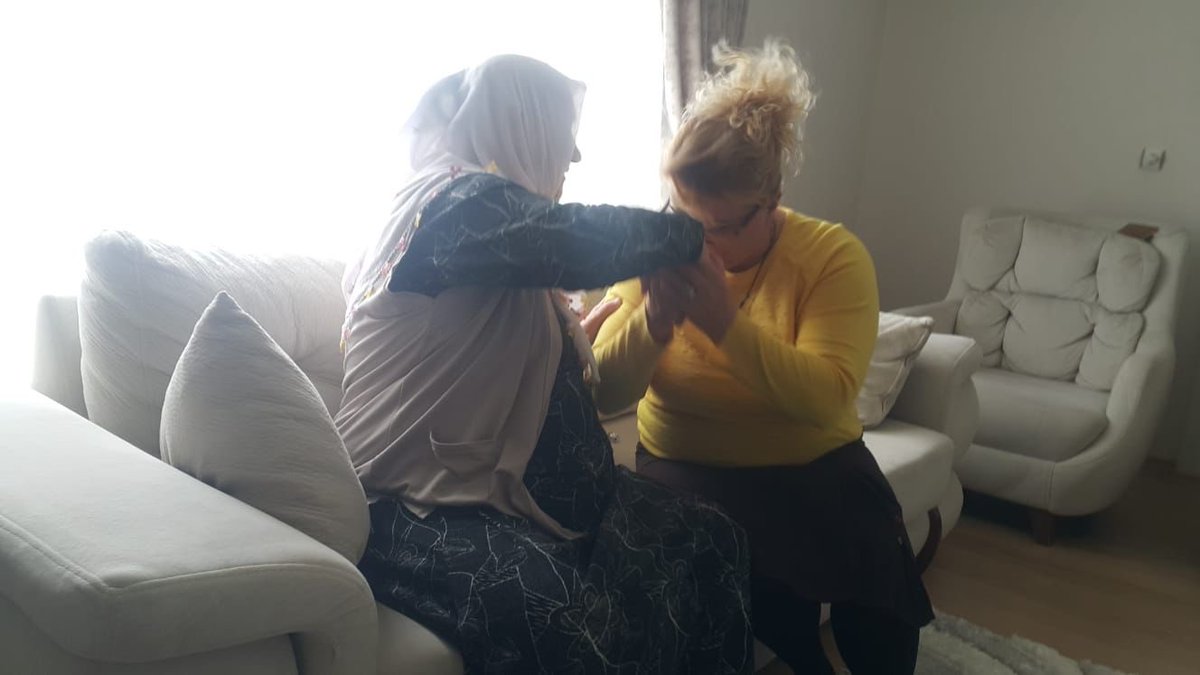 Anneler Günü münasebetiyle yönetim kurulu üyelerimiz engelli ve şehit annelerimizi ziyaret ettiler.
Tüm şehitlerimizi rahmetle anıyor, değerli annelerimizin #AnnelerGünü’nü kutluyoruz.💐
<a href="/aysekesir/">Ayşe Keşir 🇹🇷🇹🇷🇹🇷</a> <a href="/pdoganaksoy_/">Pınar Aksoy</a> <a href="/aytenaydin53/">Dr.Ayten Kesimal Aydın 🇹🇷🇹🇷🇹🇷</a> <a href="/AKKADINGM/">AK Parti Kadın Kolları</a>