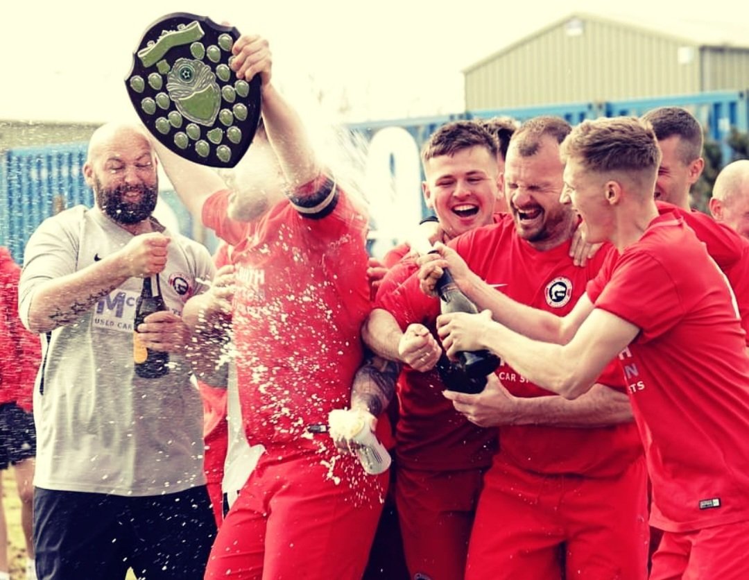 🏆🍾⬛️⬜️