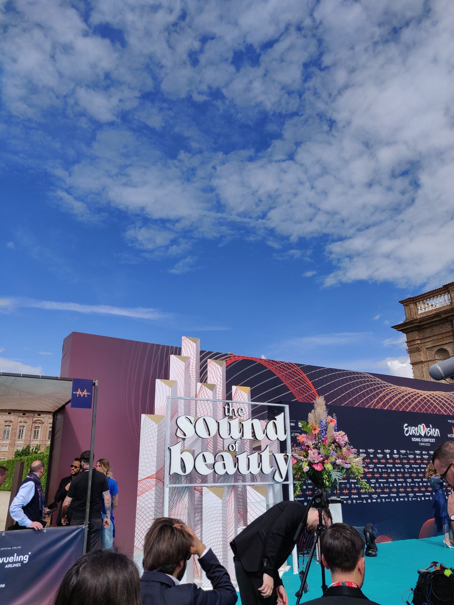AndreaLiuzzo's tweet photo. Oggi al #turquoisecarpet di #Eurovision2022 #ESC2022 #Eurovision 

@Eurovision @EurovisionRai https://t.co/cf54LzCUNj