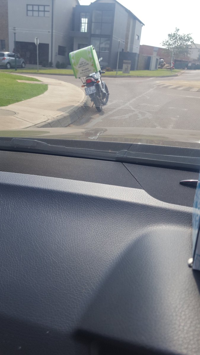 MakM5060's tweet photo. @Tsentsho1 @nthabiseng_ms Exactly my experience today, I nearly bumbed this guy who was on the side of the road but decided to just cut in...I asked him his name, he refused to twll me. https://t.co/FLVw1fKwiz
