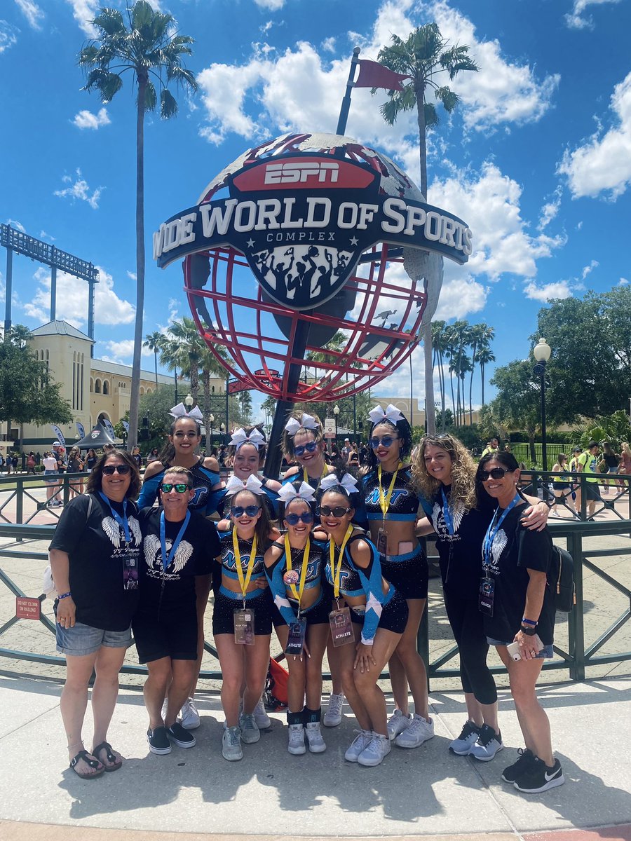 Happy finals day for Equinox😍✨ Let’s go ladies!