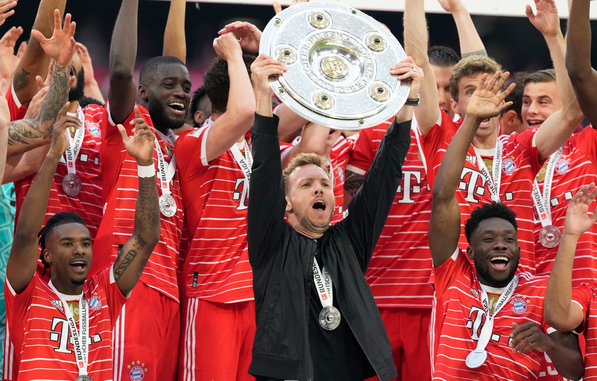 FCBayernAr's tweet photo. الدرع لا يليق إلا بالبافاري! ✨

#ميا_سان_ميا https://t.co/ucz0IPnqjM