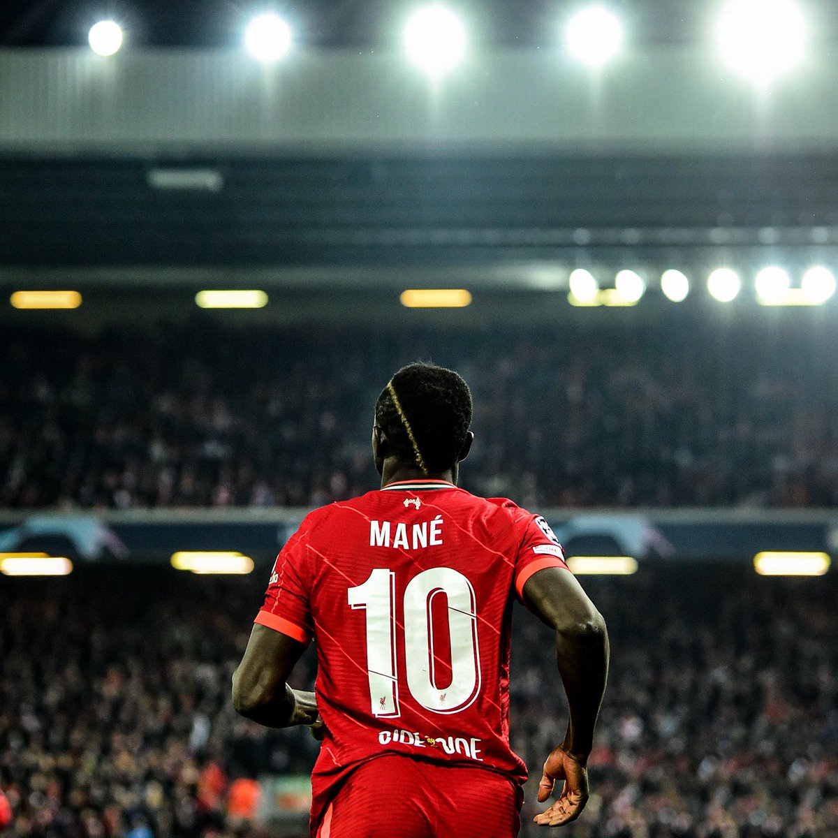 Its_alkalifa_5's tweet photo. #BallonDor SADIO MANE BALLON_D’OR🇸🇳✊🏽 https://t.co/aaiQRIVTV2