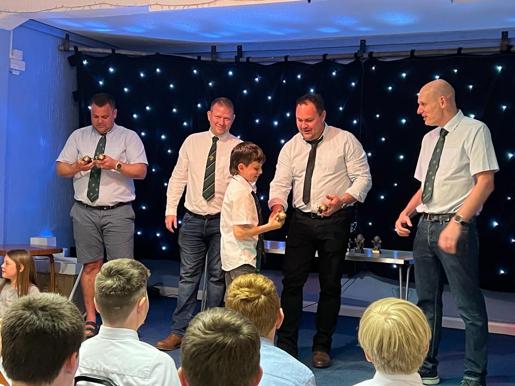 TBearathon's tweet photo. Day off running for me. Had our @FramptonRFC under 12 rugby presentation this evening. Mum says I look scruffy even when I wear a tie 😳🤣 @GRFUrugby #upthefram #Rugbyaward #sundayvibes #shirtandtie https://t.co/ha0EEL9Vwk