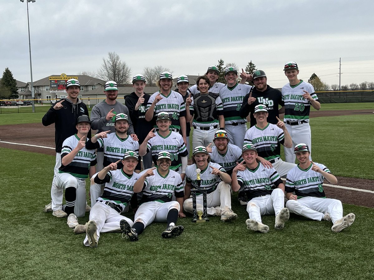 NCBA_NorthPlain's tweet photo. Congrats to the 2022 Northern Plains Regional Champions - @undclubbaseball 🏆

#NCBA #NorthernPlains #RoadToPA https://t.co/E1HJkrsOgw
