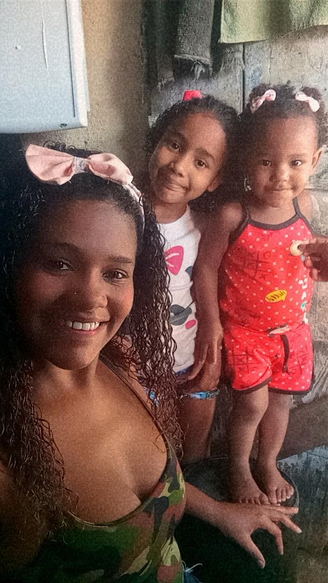 Iancaferraz3's tweet photo. Comemoro hoje não só como filha, mais também como mãe! Obrigada Deus por esse privilégio e por me capacitar cada vez mais 👩‍👧‍👧😍 https://t.co/SUmY3kD7dD