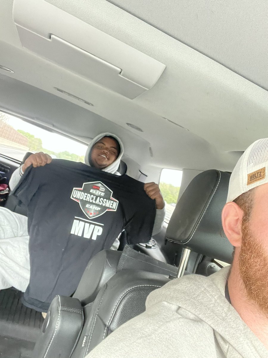 Alec Eberle tweet media