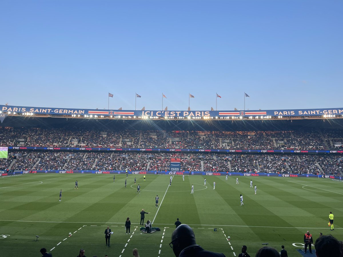 Allez le club 
<a href="/PSG_inside/">Paris Saint-Germain</a> <a href="/PSG_Judo/">PSG Judo</a> <a href="/psg/">sellout</a>