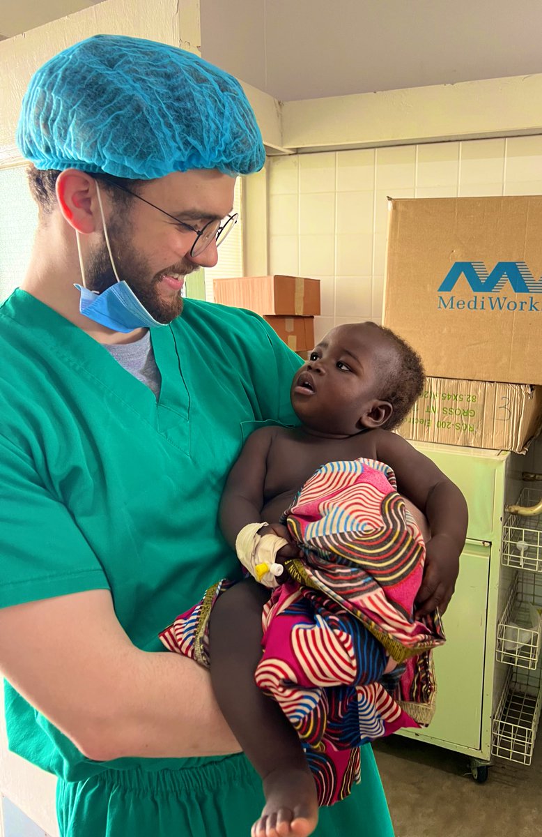 MJ_Ghosheh's tweet photo. A very humbling 2-week aid mission at Kasungu District Hospital in Malawi 🇲🇼

I am extremely grateful to have had this opportunity to be amongst this great team in aiding more than 100 patients. 

Truly looking forward to a lot more visits with better resources and bigger teams! https://t.co/gIA61I01Fk