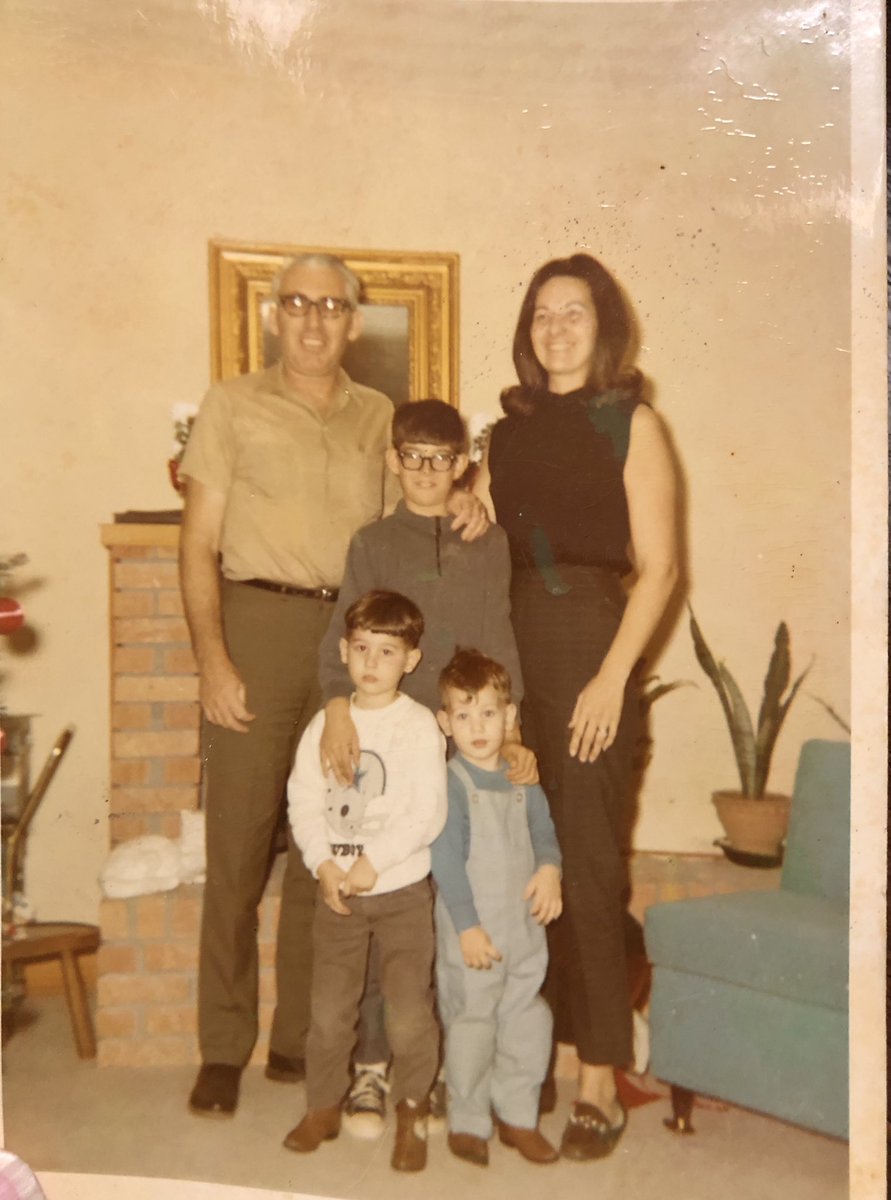 JeffHollenhead's tweet photo. The best Momma EVER! Daddy was great, too! Brothers are ok, I guess. (lol) https://t.co/fGetXsQYCW
