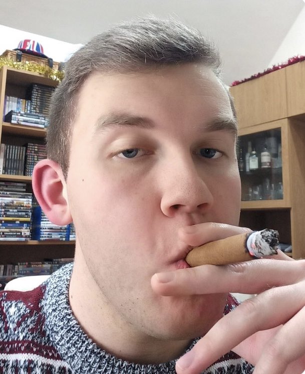 TrentValleyLab's tweet photo. Charlie Godwin, the @GedlingTories candidate for the Gedling ward at the upcoming by-election, issuing a death threat in February last year.
@Tom_Randall - do you support your candidate?
@GedlingEye @nottslive https://t.co/4HRZD5HsZZ