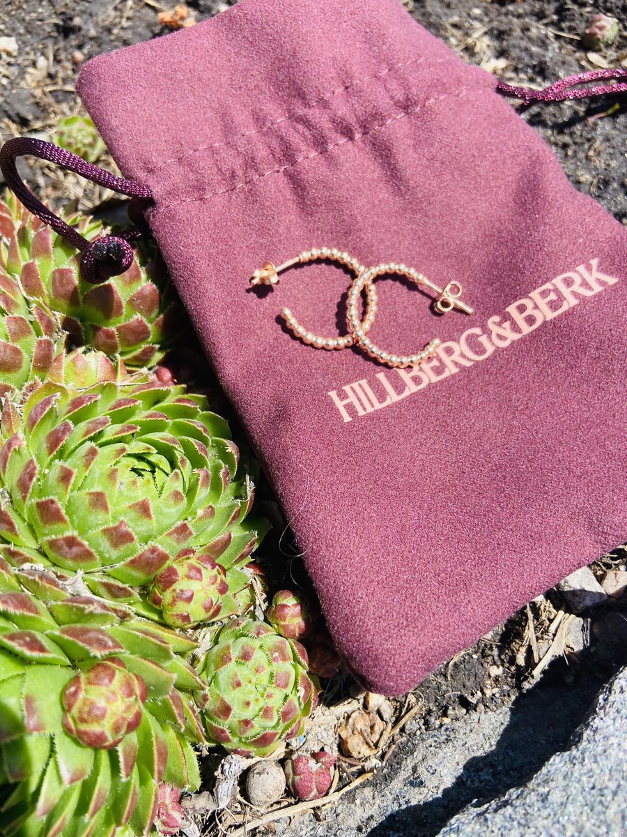 Happy Mothers Day! Mommas are the definition of “HUSTLE”… the list of what they do is truly endless. To all moms &amp; mums to be, THANK YOU!  Comment, tag, retweet to WIN SOME MOMMA SPARKLE! Bonus entries for sharing your momma photos! 
🤩 DRAW FRI. 13. 🤩 #100DaysofHUSTLE