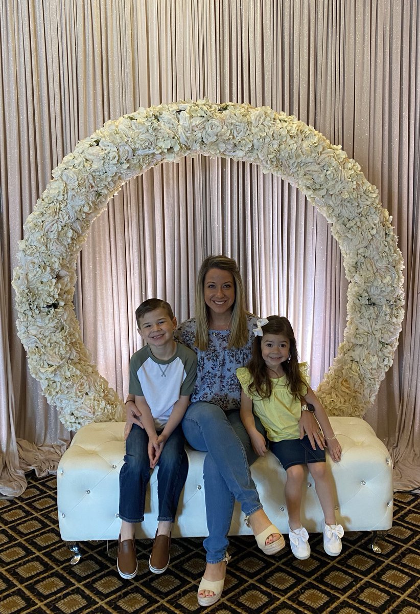 Kelleyd4's tweet photo. The ones who made me a Mommy 💙💖 Happy Mother’s Day! 💐 https://t.co/agySHmOayo