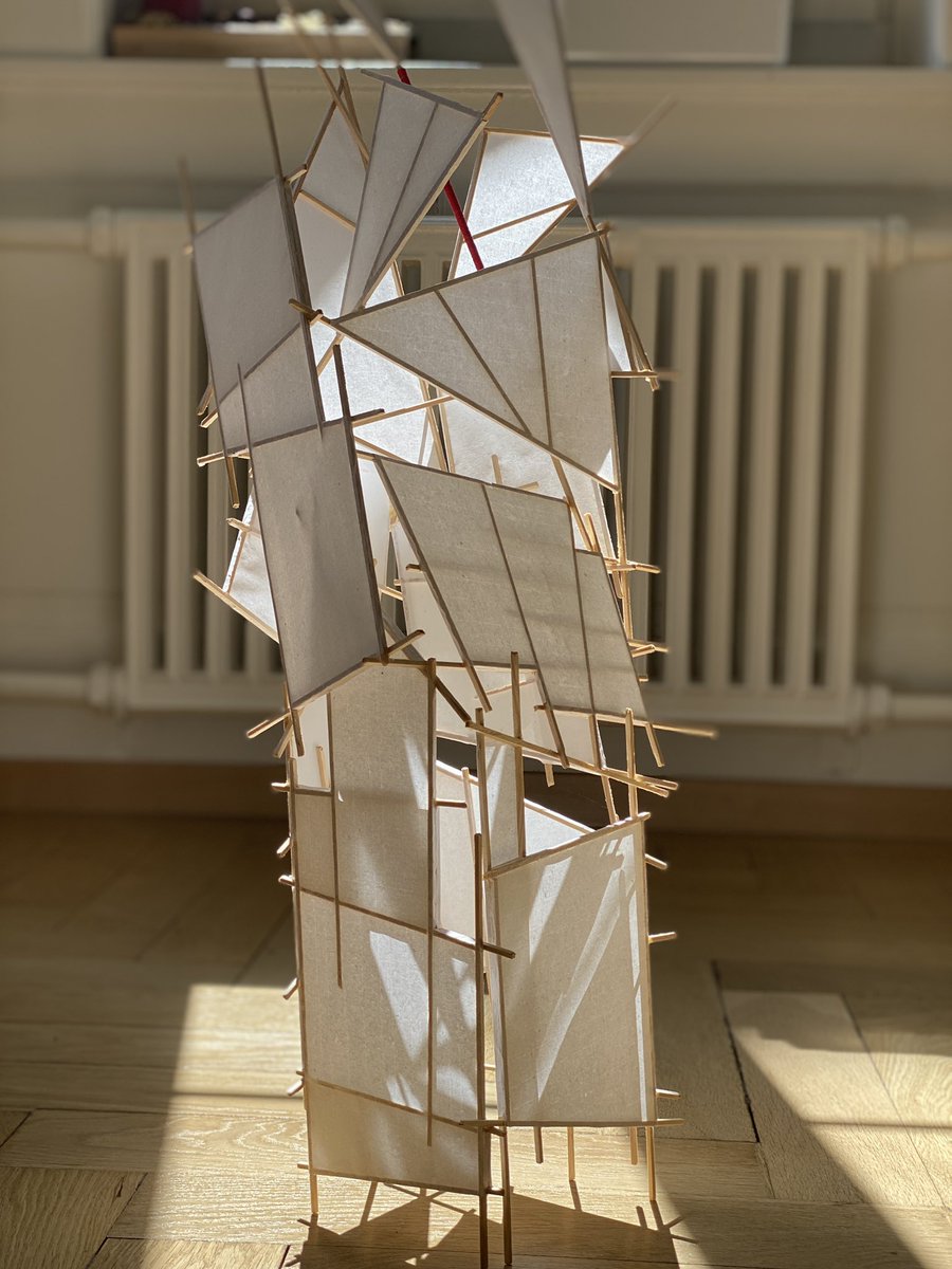 SD_RDAR's tweet photo. The next one in my (hopefully) weekly serie of little constructions. I received a very nice paper last week from Japan so I had to build smth with it.
#fragile #awagami #sculpture #sail https://t.co/l2I2xiSuac