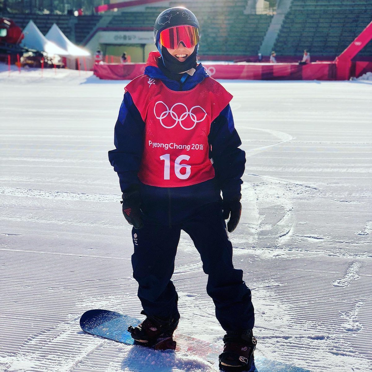 aimee_fuller's tweet photo. How it started. 😁
How it went. 🤘🏻
How it’s going. 📚
#FearLessLiveMore ❤️ can you name the dry slope? https://t.co/5wAHuSgd36