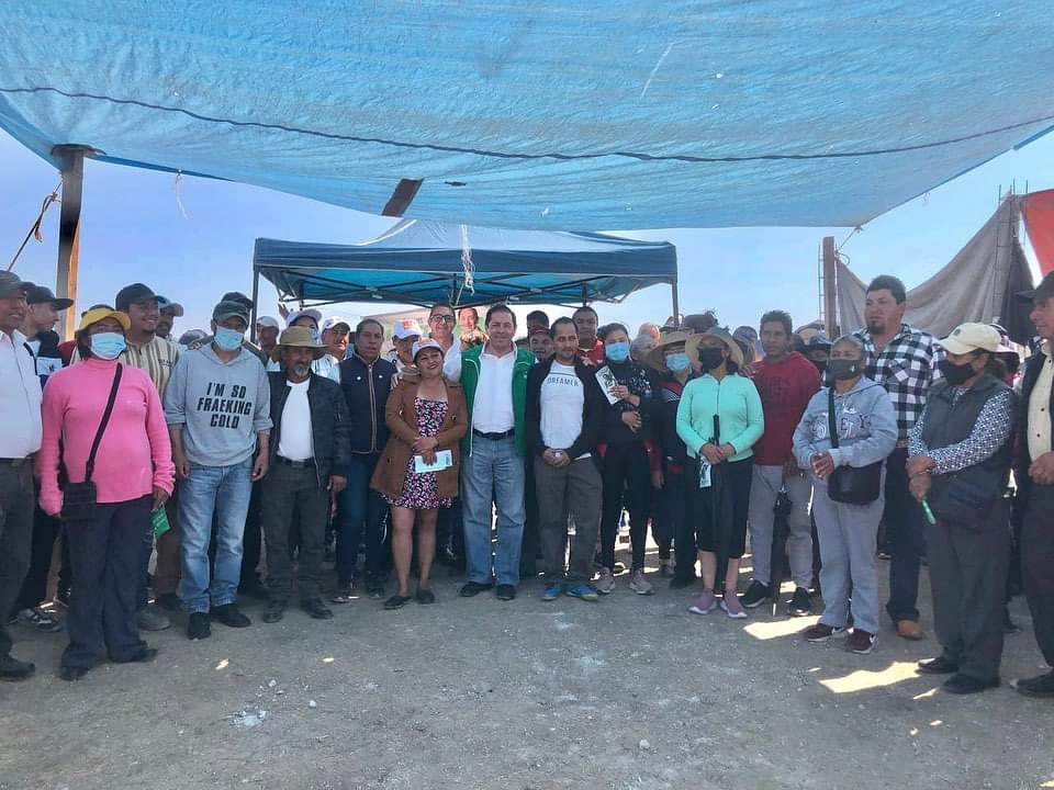 joseluis_lima's tweet photo. La región del Altiplano se destaca por su industria ganadera y agricultura.

Muy contento por reunirme con mis amigas y amigos de Apan, cuna de la charrería; haremos de está zona un lugar donde el campo se reactivó como en décadas anteriores. 

#HidalgoVaVerde
#HidalgoVaLima https://t.co/yDbbF37eKW