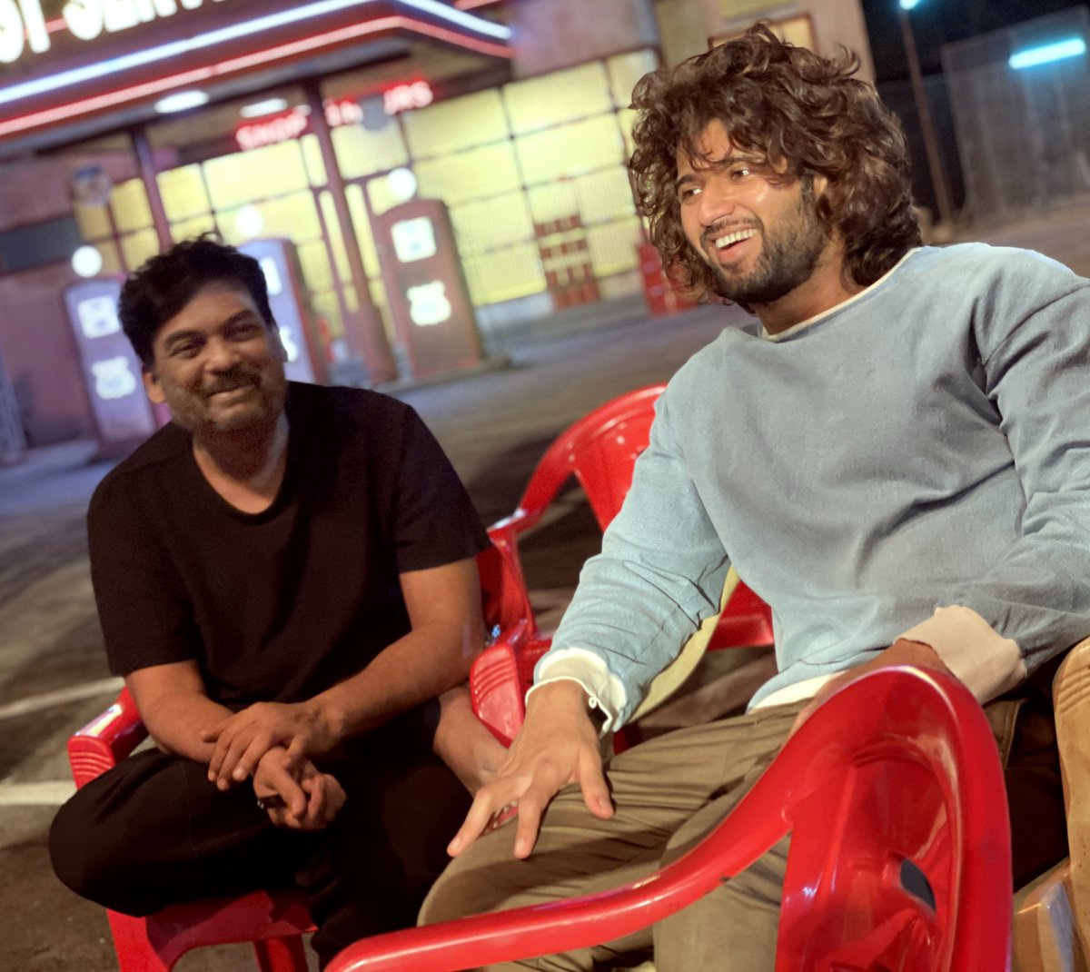 PuriConnects's tweet photo. #HBDVijayDeverakonda @TheDeverakonda ❤️

- #PuriJagannadh https://t.co/YMmlzgDuA2