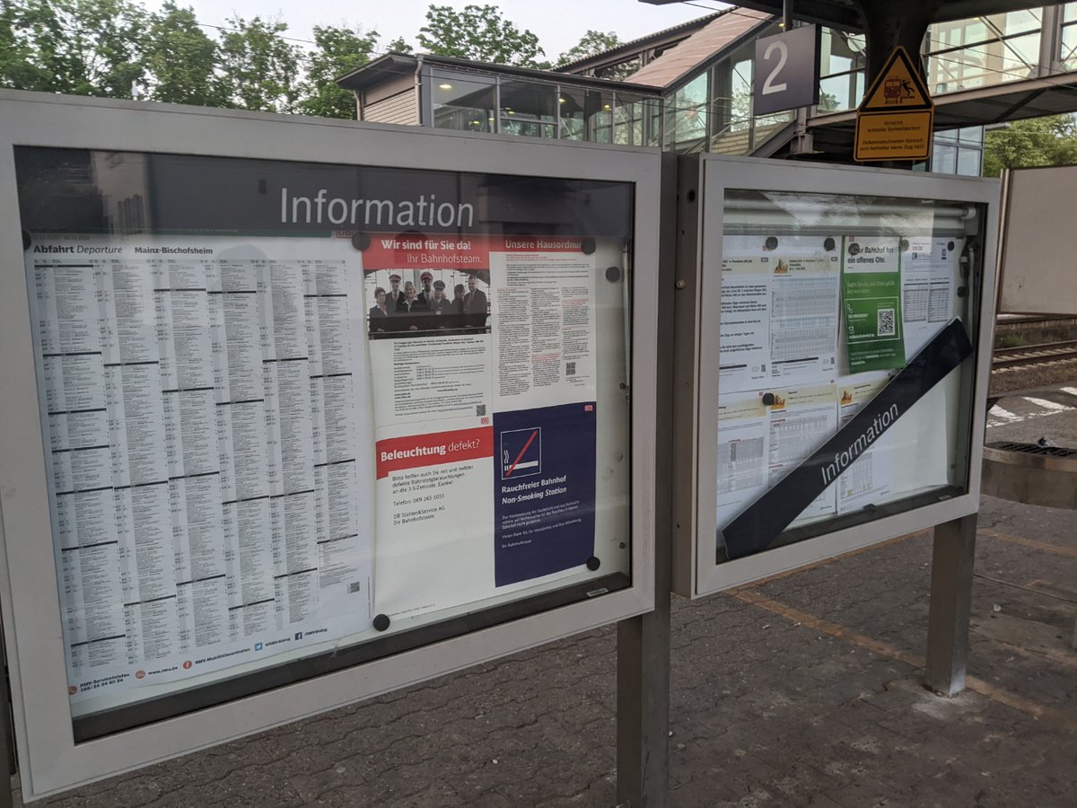 Jamp_Konrad's tweet photo. @DB_Bahn In Bischofsheim ist zwar die Beleuchtung nicht direkt defekt, eher so die Informationen. https://t.co/zYGOMuhgSp