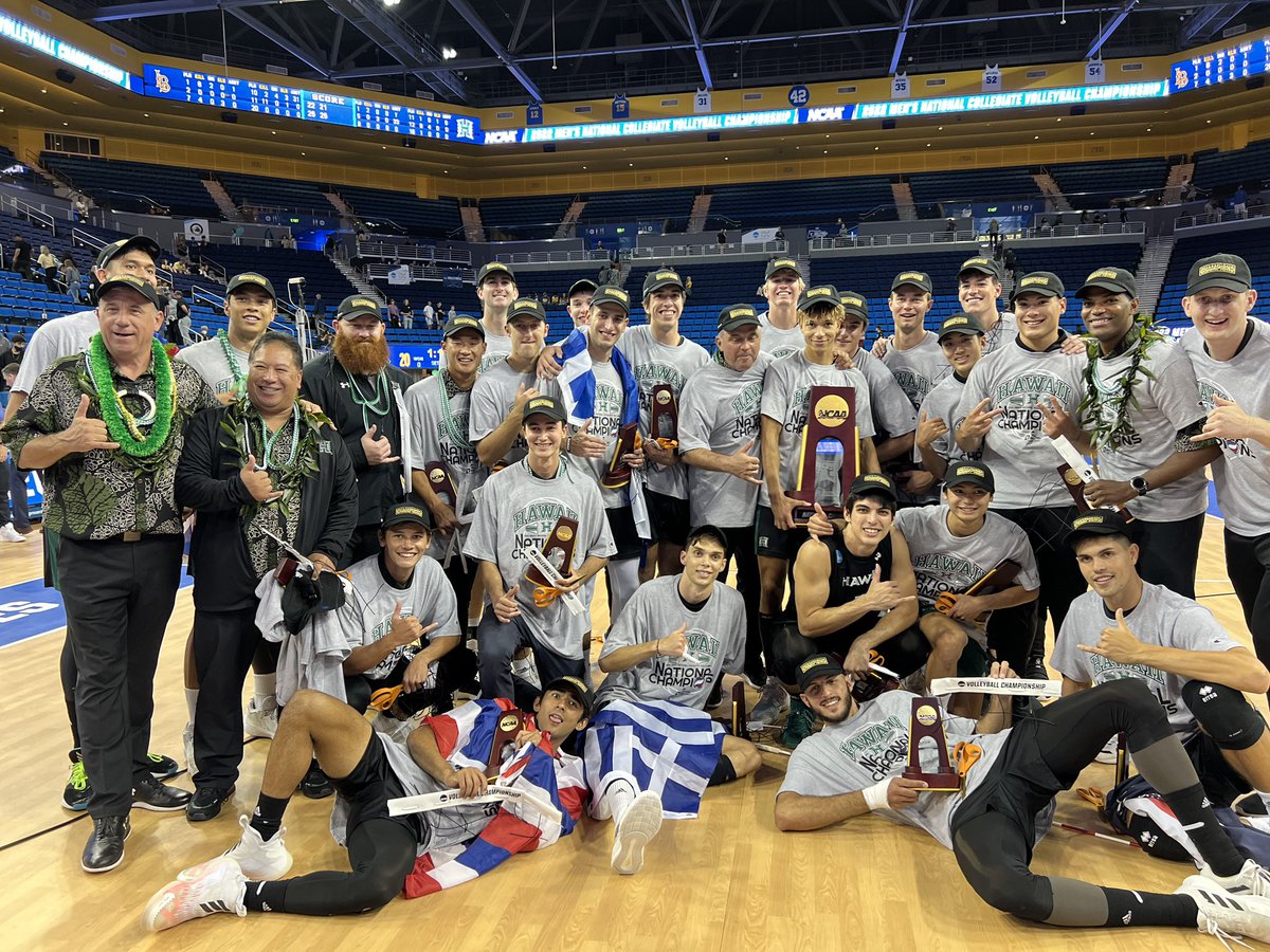 Barack Obama (@barackobama) on Twitter photo I’m a Hawai’i kid, so I’ve got to congratulate the Rainbow Warriors for their back-to-back national volleyball championships! <a href="/HawaiiMensVB/">Hawai‘i Men's Volleyball</a>, you've made all of Hawai'i proud. I’m a Hawai’i kid, so I’ve got to congratulate the Rainbow Warriors for their back-to-back national volleyball championships! <a href="/HawaiiMensVB/">Hawai‘i Men's Volleyball</a>, you've made all of Hawai'i proud.