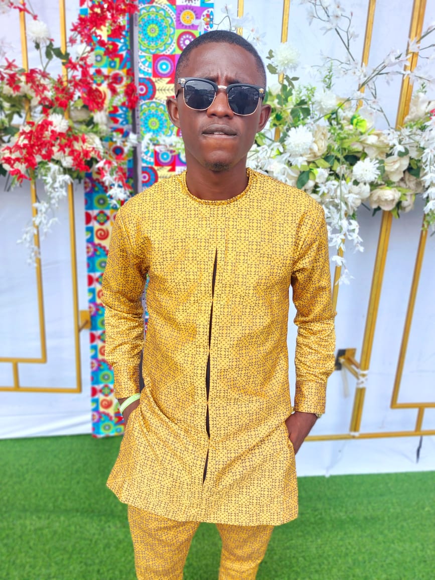 mr_nas11's tweet photo. About yesterday #WeddingGuest #AztechArcum https://t.co/jZYCBP7N3m